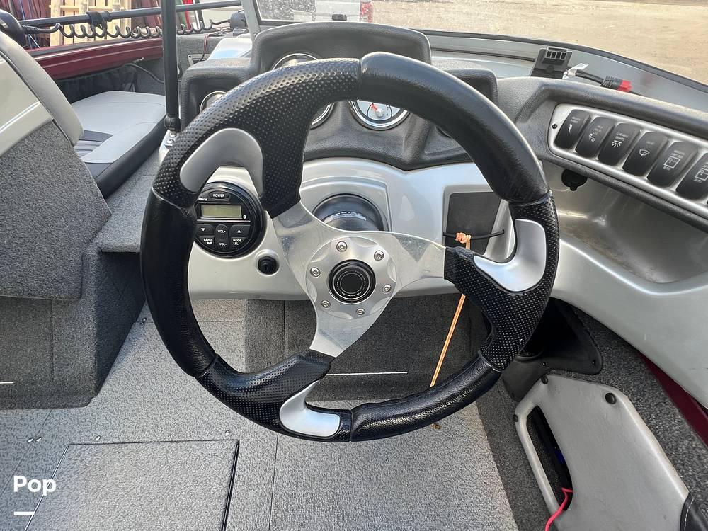 Slide: The Image of 2018 Tracker Targa V18 Combo for sale in Medina, TX - 7