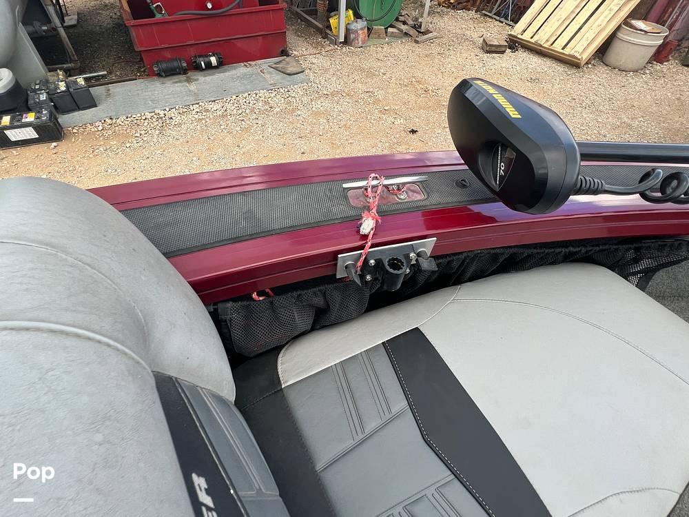 Slide: The Image of 2018 Tracker Targa V18 Combo for sale in Medina, TX - 79