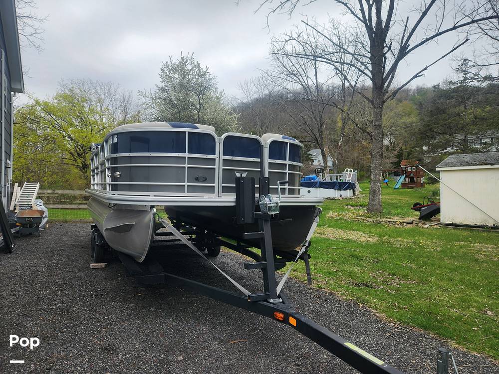 Slide: The Image of Tandem Axle Trailer - 15382819