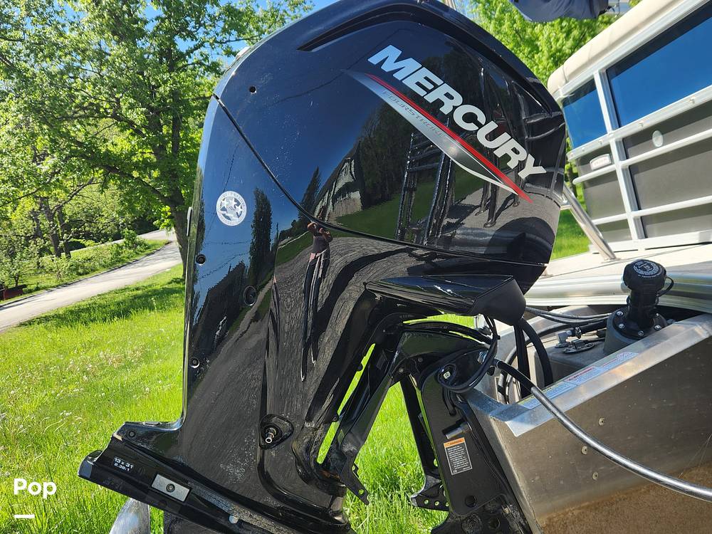 Slide: The Image of Merc 115hp - 15450966