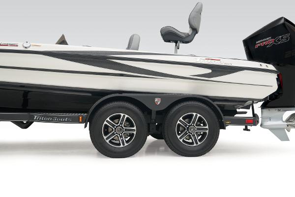 Slide: The Image of Triton 19 TrX Patriot 2025 - 41