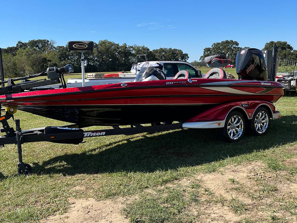 Slide: The Image of Triton 20 TRX Patriot 2022 - 12502438