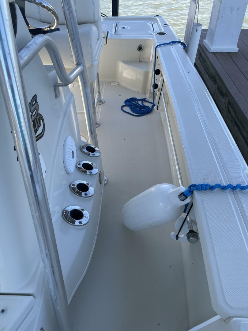 Slide: The Image of Triton 240 LTS Pro 2014 - 5112119