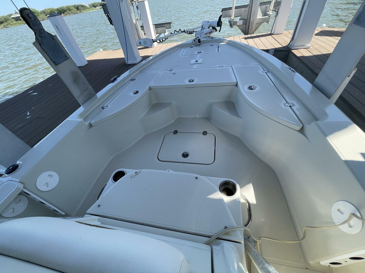 Slide: The Image of Triton 240 LTS Pro 2014 - 5112116