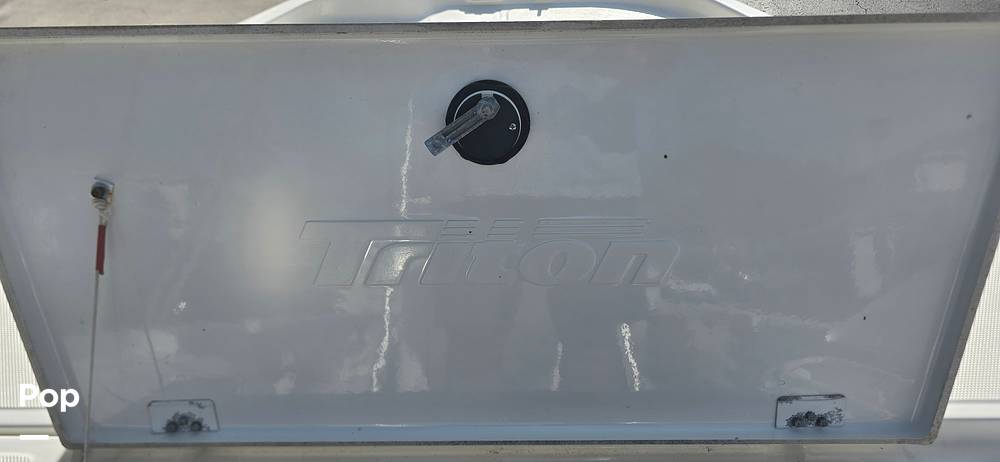 Slide: The Image of Triton LTS 240 2008 - 15340804