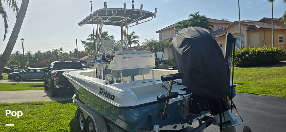 Slide: The Image of Triton LTS 240 2008 - 15340827