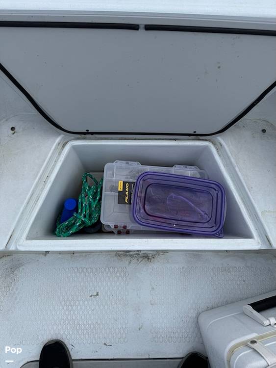 Slide: The Image of Triumph 210 Center Console 2003 - 15401815