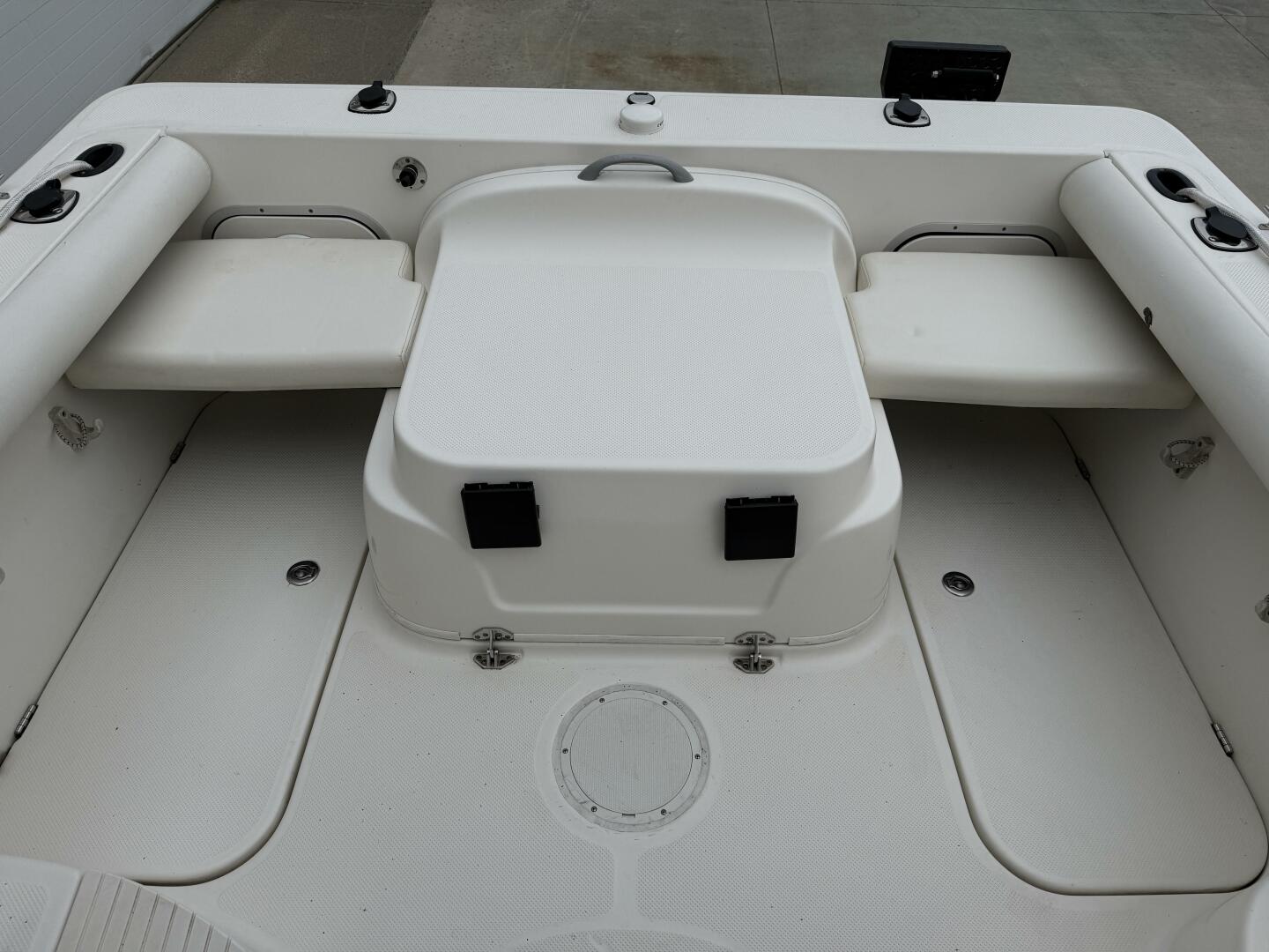 Slide: The Image of Trophy 2152 WA Hardtop 2010 - 10