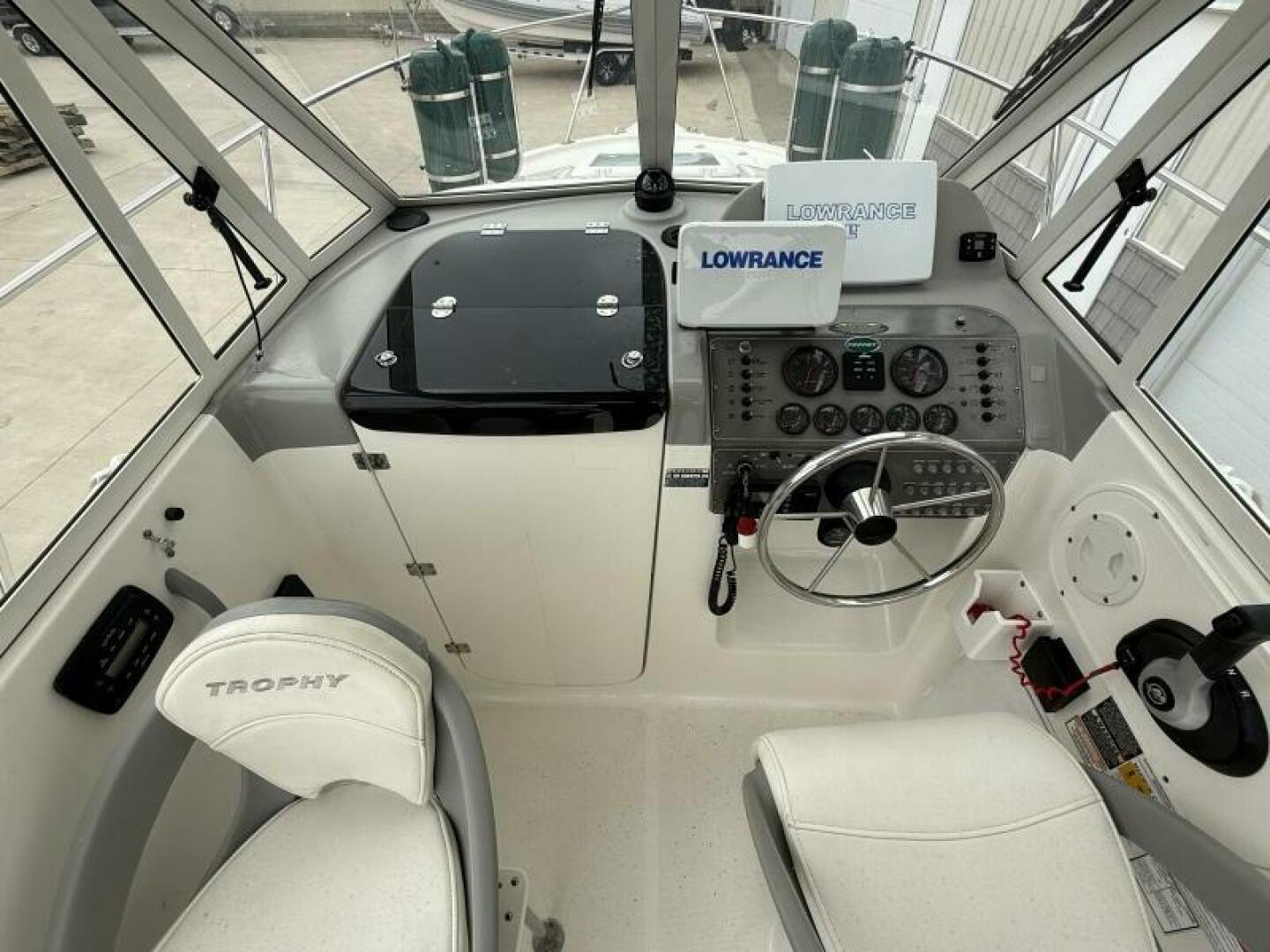 Slide: The Image of Trophy 2152 WA Hardtop 2010 - 12