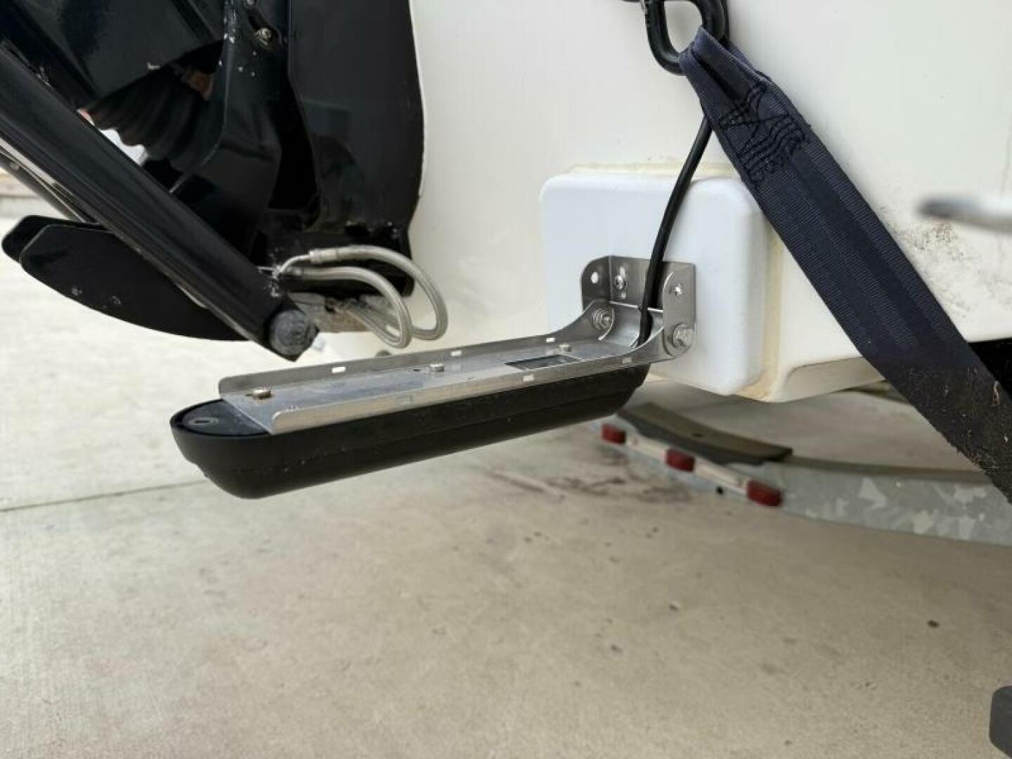 Slide: The Image of Trophy 2152 WA Hardtop 2010 - 30