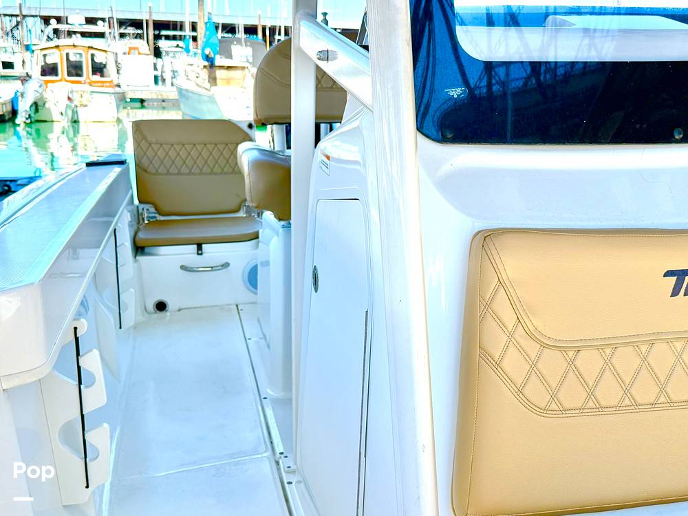 Slide: The Image of Trophy 22 CC 2021 - 15797342