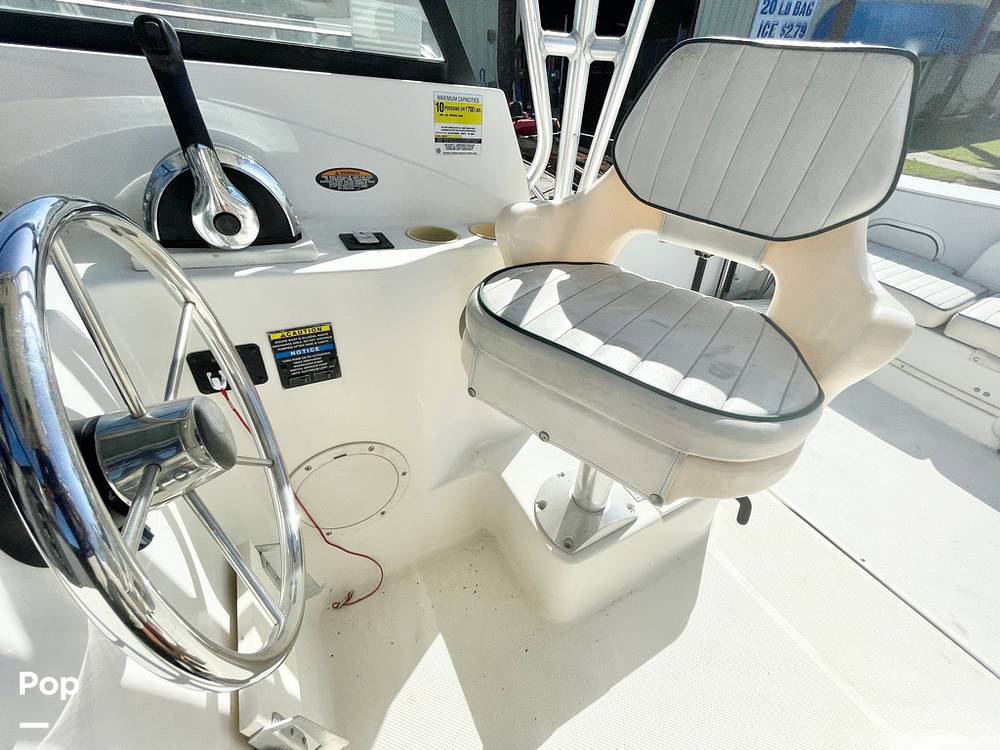 Slide: The Image of Captain's Chair - 13354460