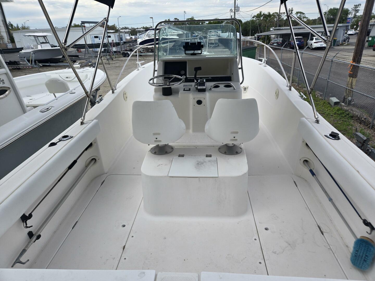 Slide: The Image of Trophy 2503 Center Console 1998 - 5118406