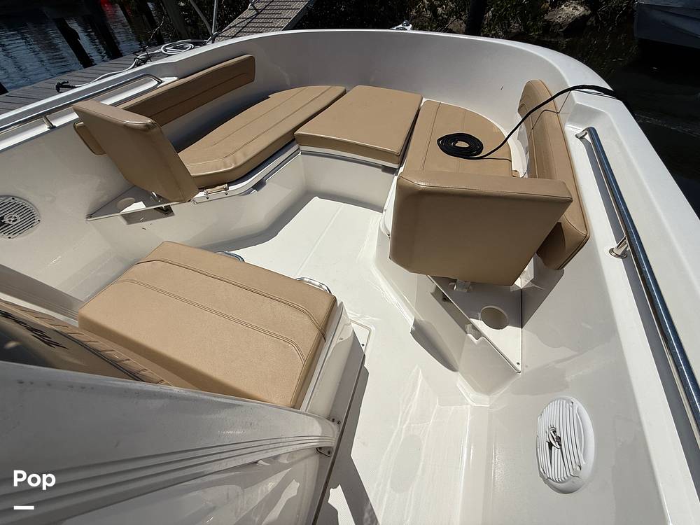 Slide: The Image of Bow Seating & Console Seat - 15345909