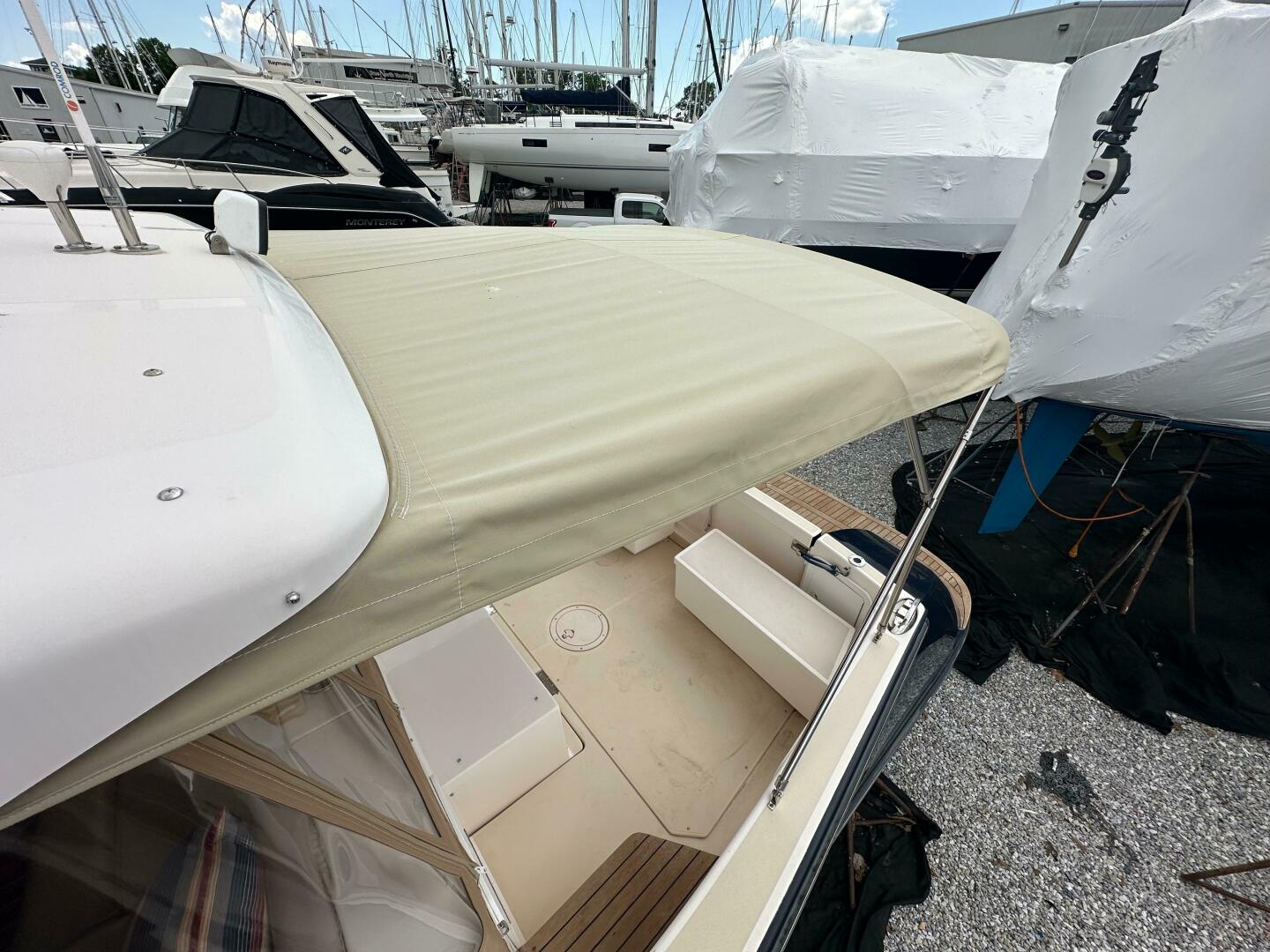 Slide: The Image of True North 34 2009 - 5289079