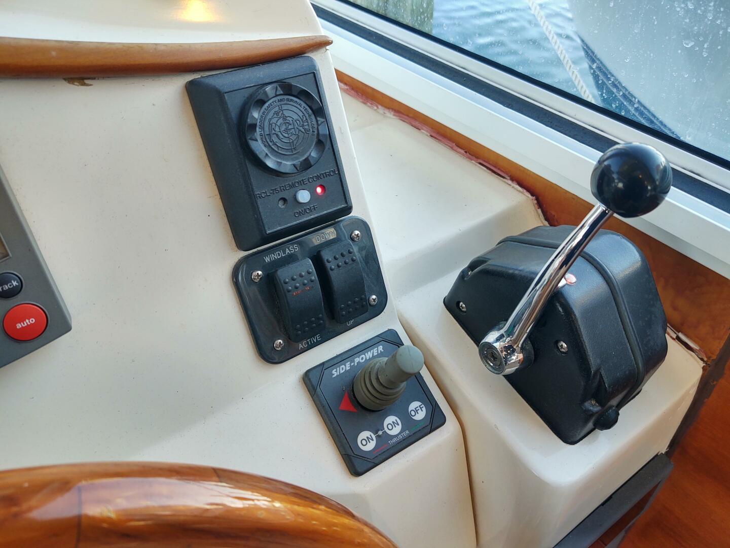 Slide: The Image of Life Savor engine and thruster controls  - 4770703