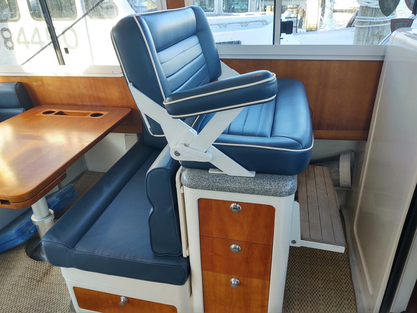 Slide: The Image of Life Savor companion bench seat  - 4770707