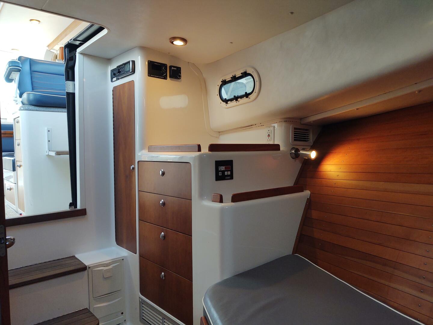 Slide: The Image of Life Savor fwd stateroom  - 4770710