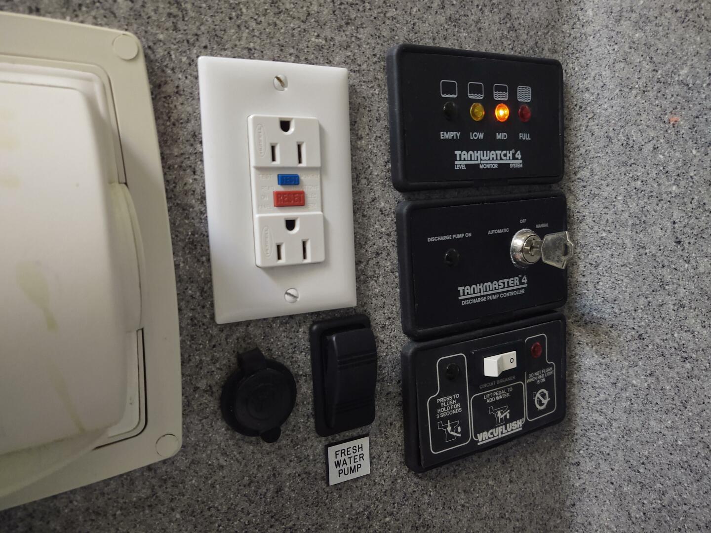 Slide: The Image of Life Savor head controls and monitor  - 4770719