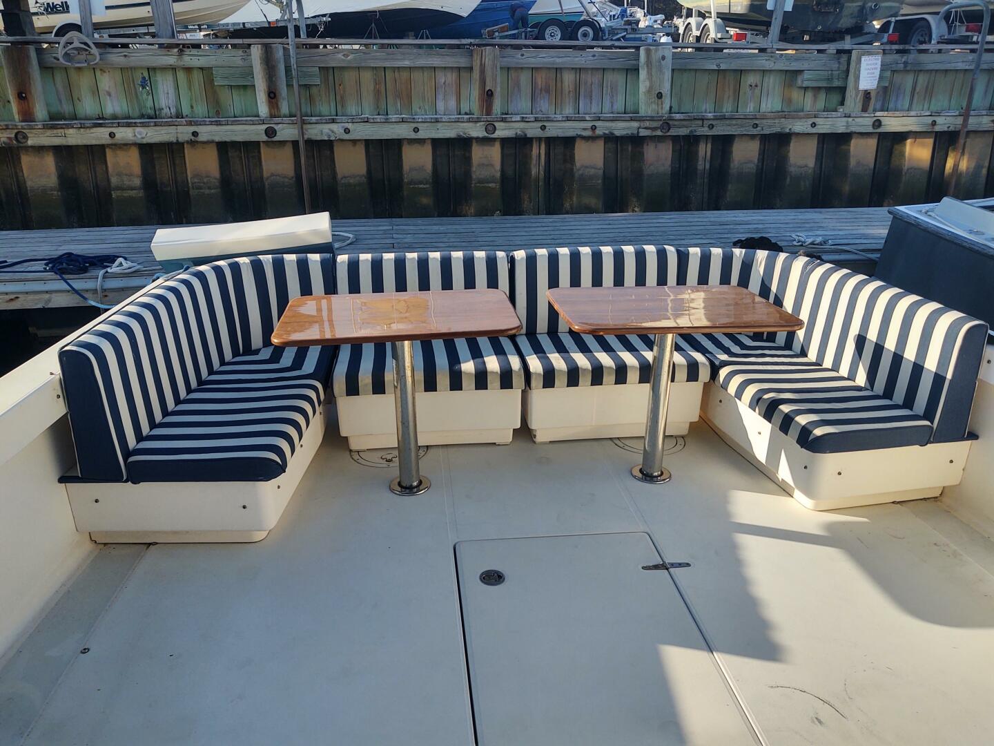 Slide: The Image of Life Savor transom seating wrap - 4770645