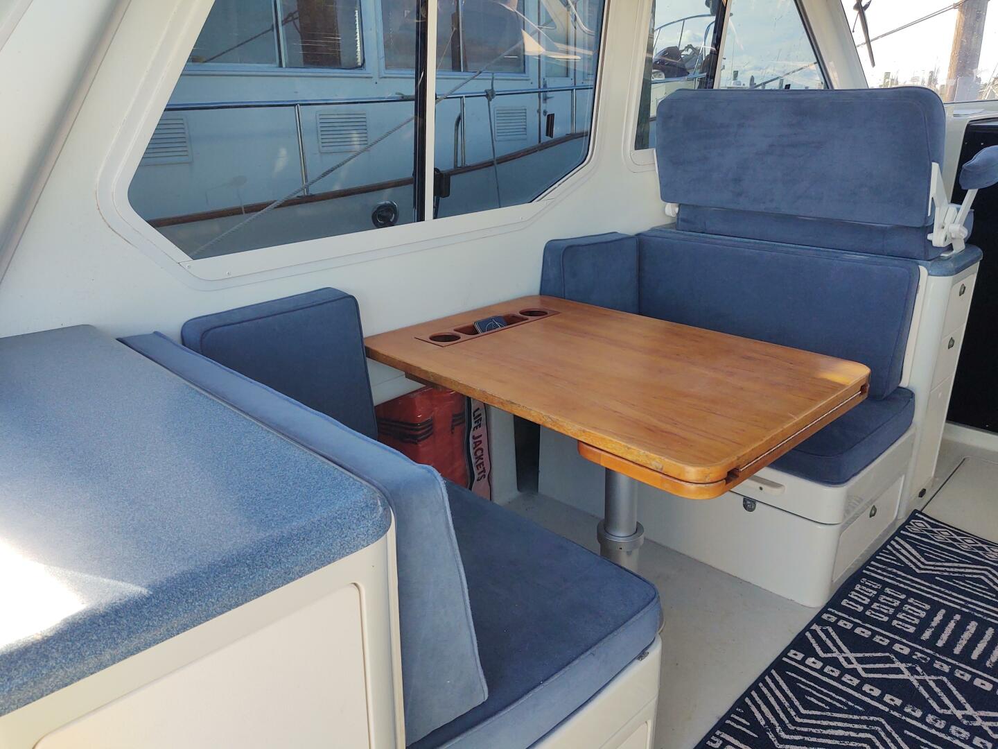 Slide: The Image of Stardust port settee and dinette - 4825704