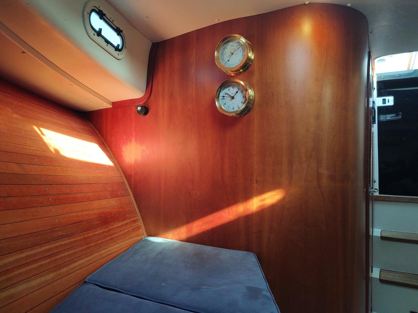 Slide: The Image of Stardust fwd cabin aft  - 4825849
