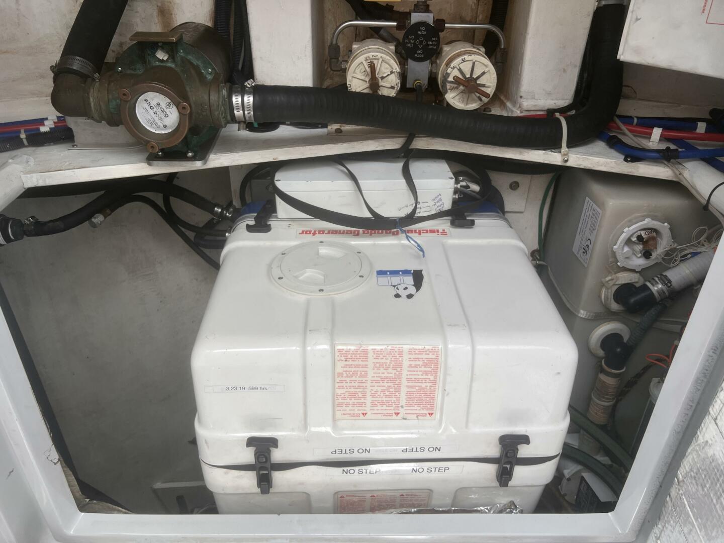 Slide: The Image of Genset - 5351379