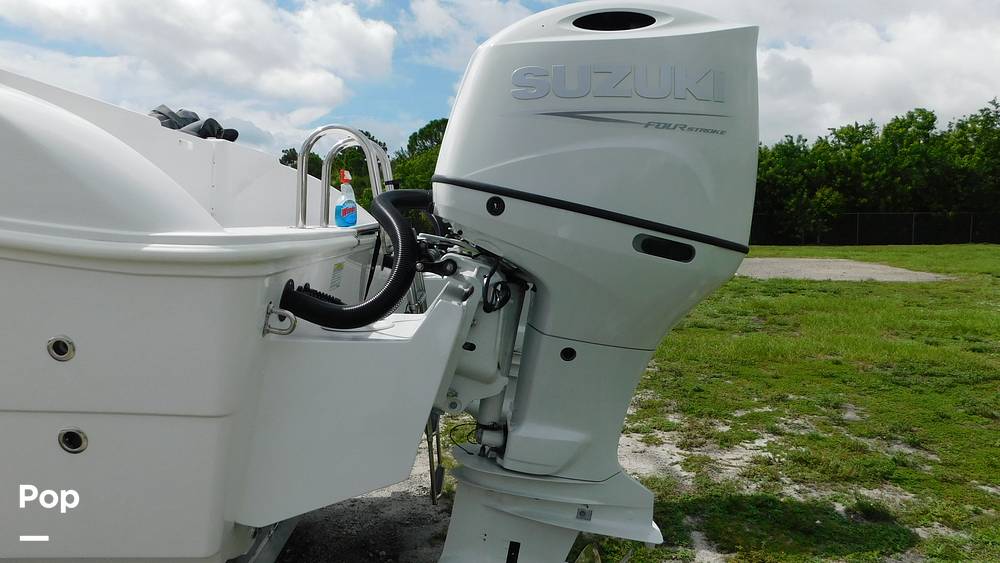 Slide: The Image of Twin Vee 260 STX CC 2025 - 17