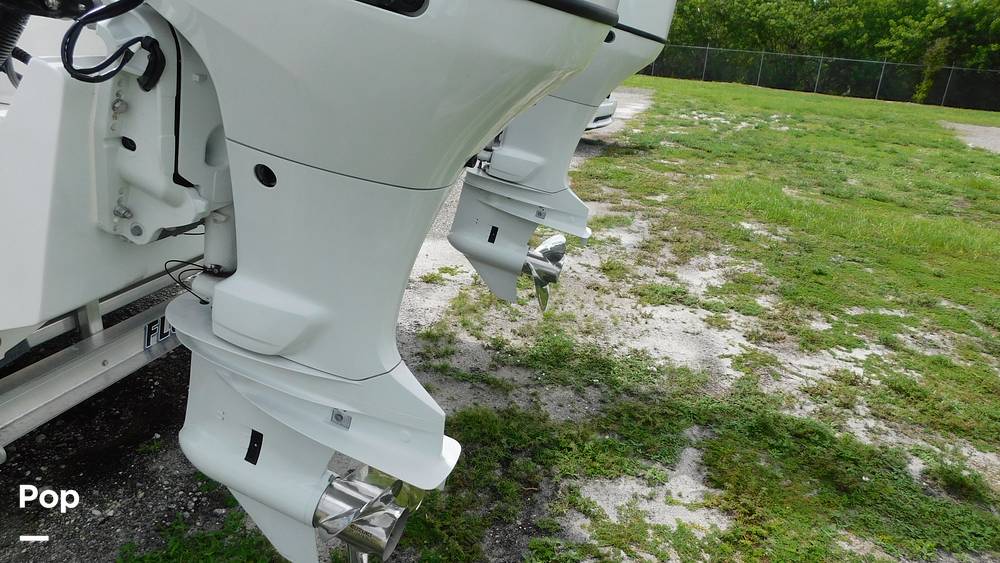 Slide: The Image of Twin Vee 260 STX CC 2025 - 18
