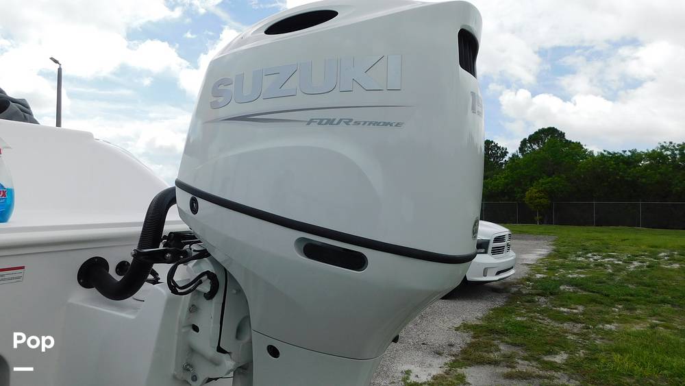 Slide: The Image of Twin Vee 260 STX CC 2025 - 21