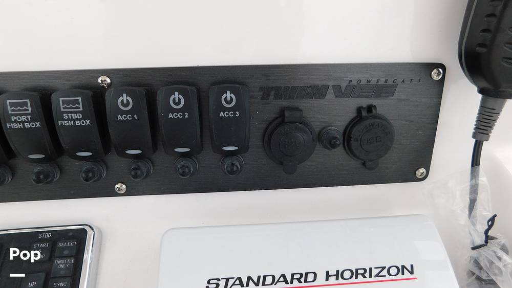 Slide: The Image of Twin Vee 260 STX CC 2025 - 45