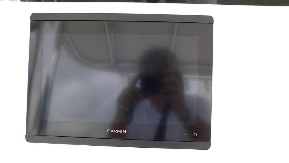 Slide: The Image of Twin Vee 260 STX CC 2025 - 55
