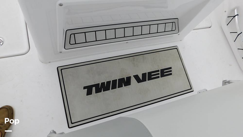 Slide: The Image of Twin Vee 260 STX CC 2025 - 67
