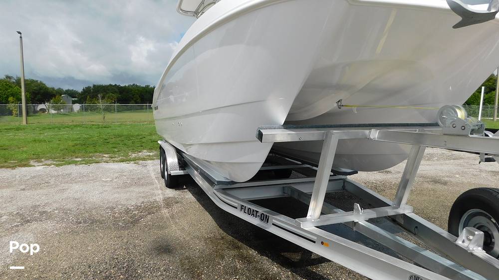 Slide: The Image of Twin Vee 260 STX CC 2025 - 8