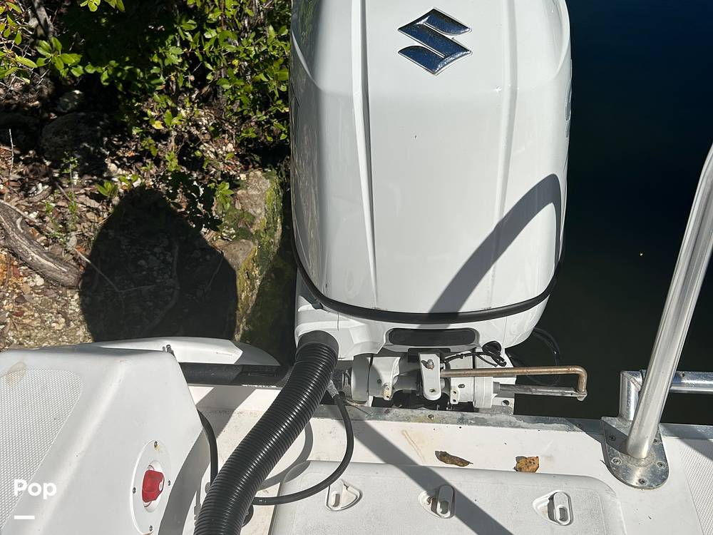 Slide: The Image of Twin Vee 26 Center Console VS 2006 - 15193088