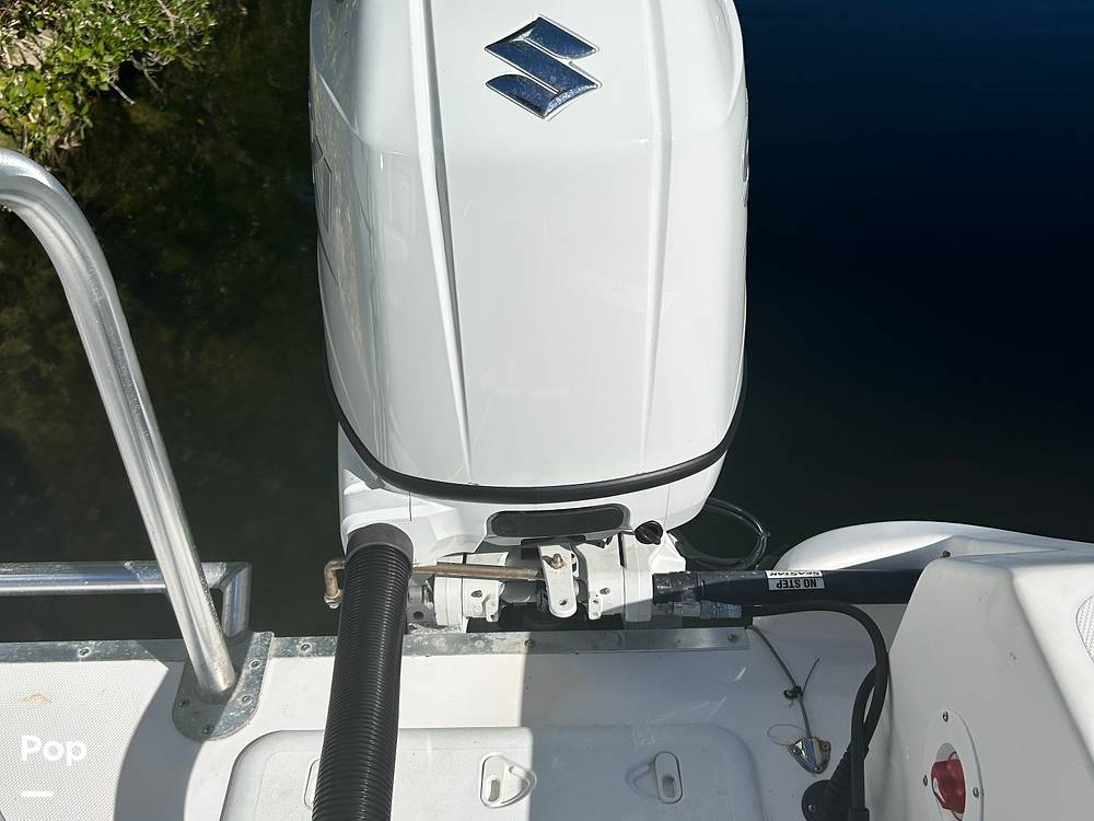 Slide: The Image of Twin Vee 26 Center Console VS 2006 - 15193090
