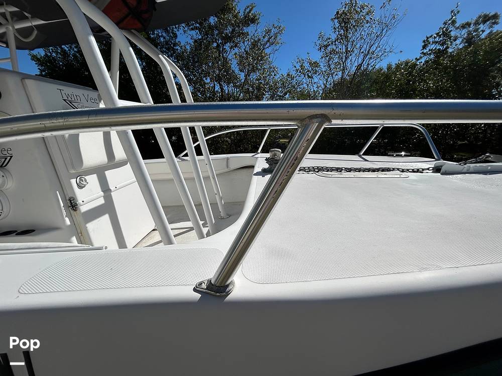 Slide: The Image of Twin Vee 26 Center Console VS 2006 - 15193094
