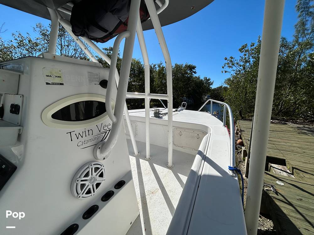 Slide: The Image of Twin Vee 26 Center Console VS 2006 - 15193097