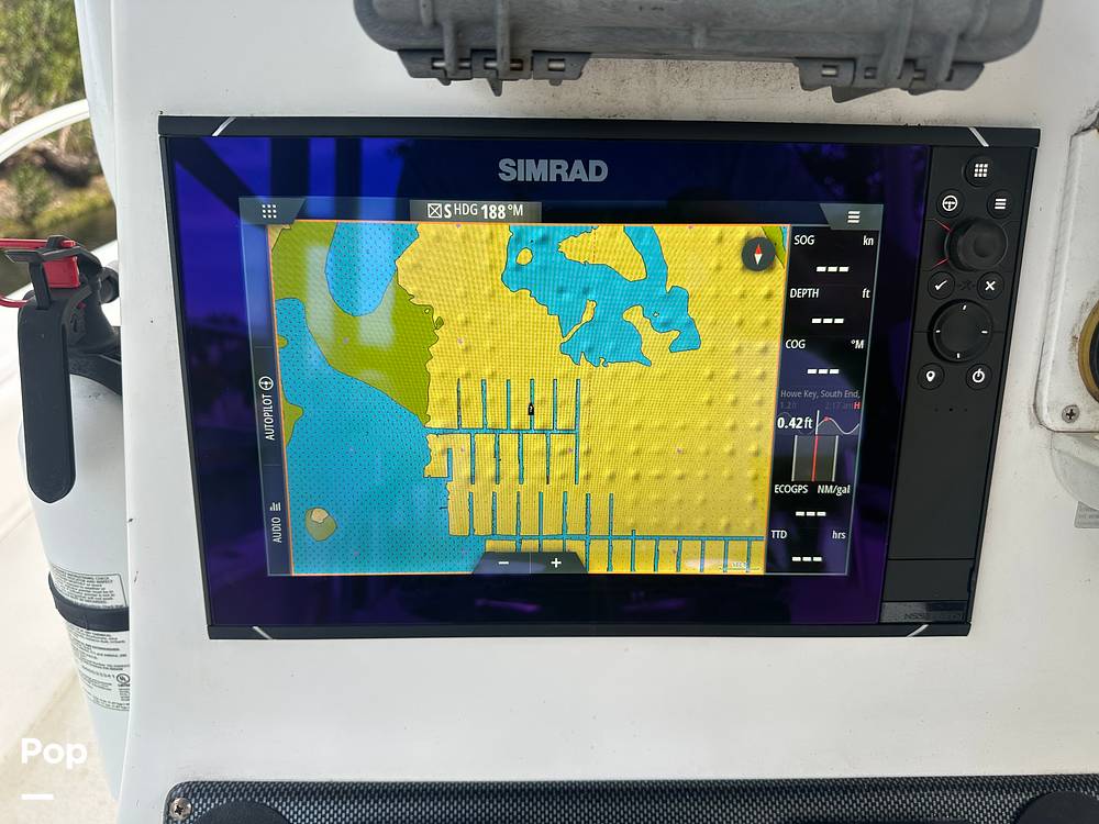 Slide: The Image of Twin Vee 26 Center Console VS 2006 - 15189987