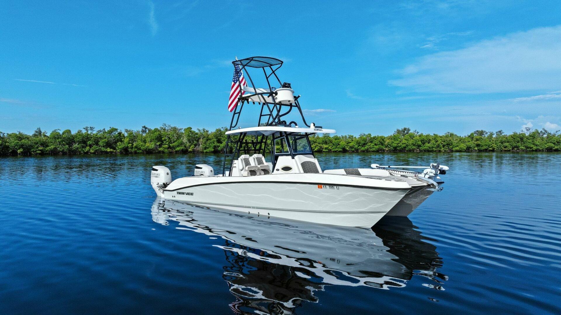 Slide: The Image of 2022 Twin Vee 280 GFX-Profile Bow 3/4 Starboard - 5417057