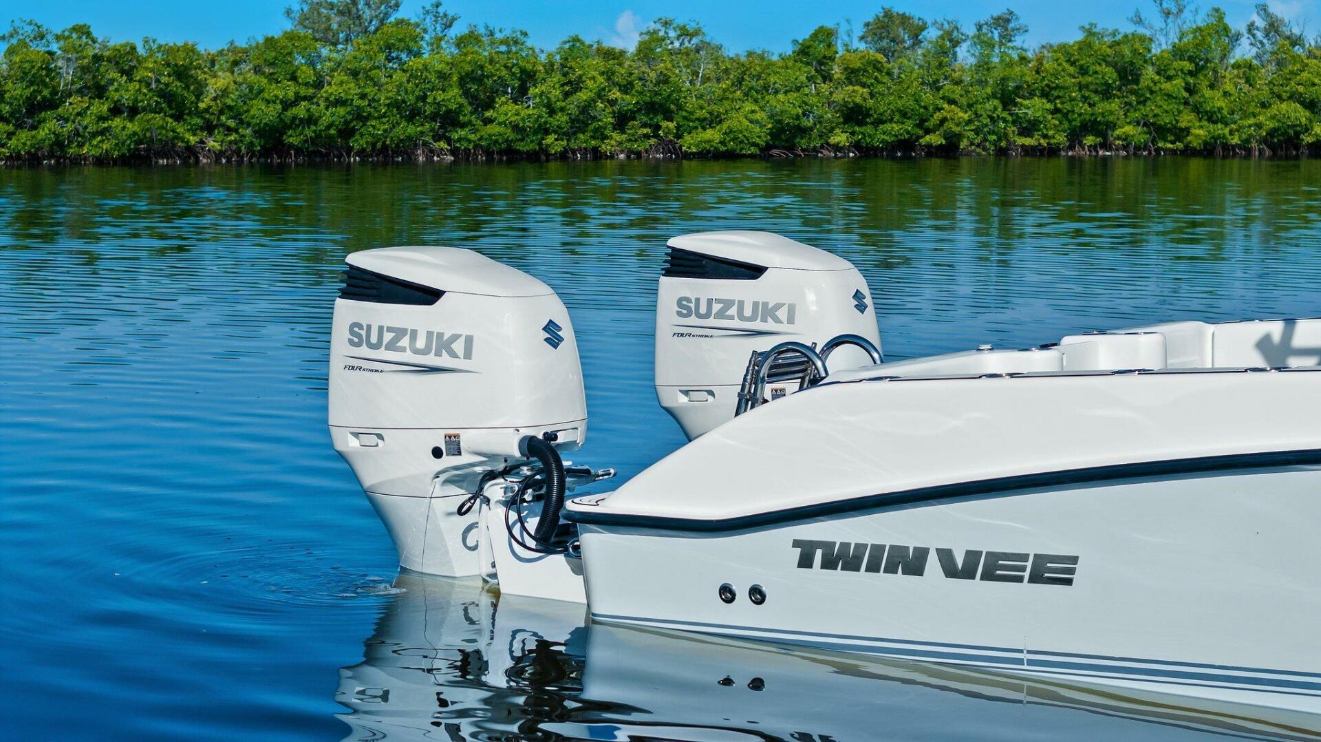 Slide: The Image of 2022 Twin Vee 280 GFX-Motors - 5417066