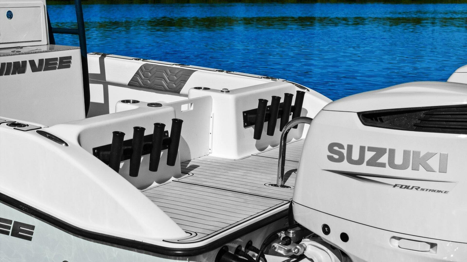 Slide: The Image of 2022 Twin Vee 280 GFX-Transom - 5417071