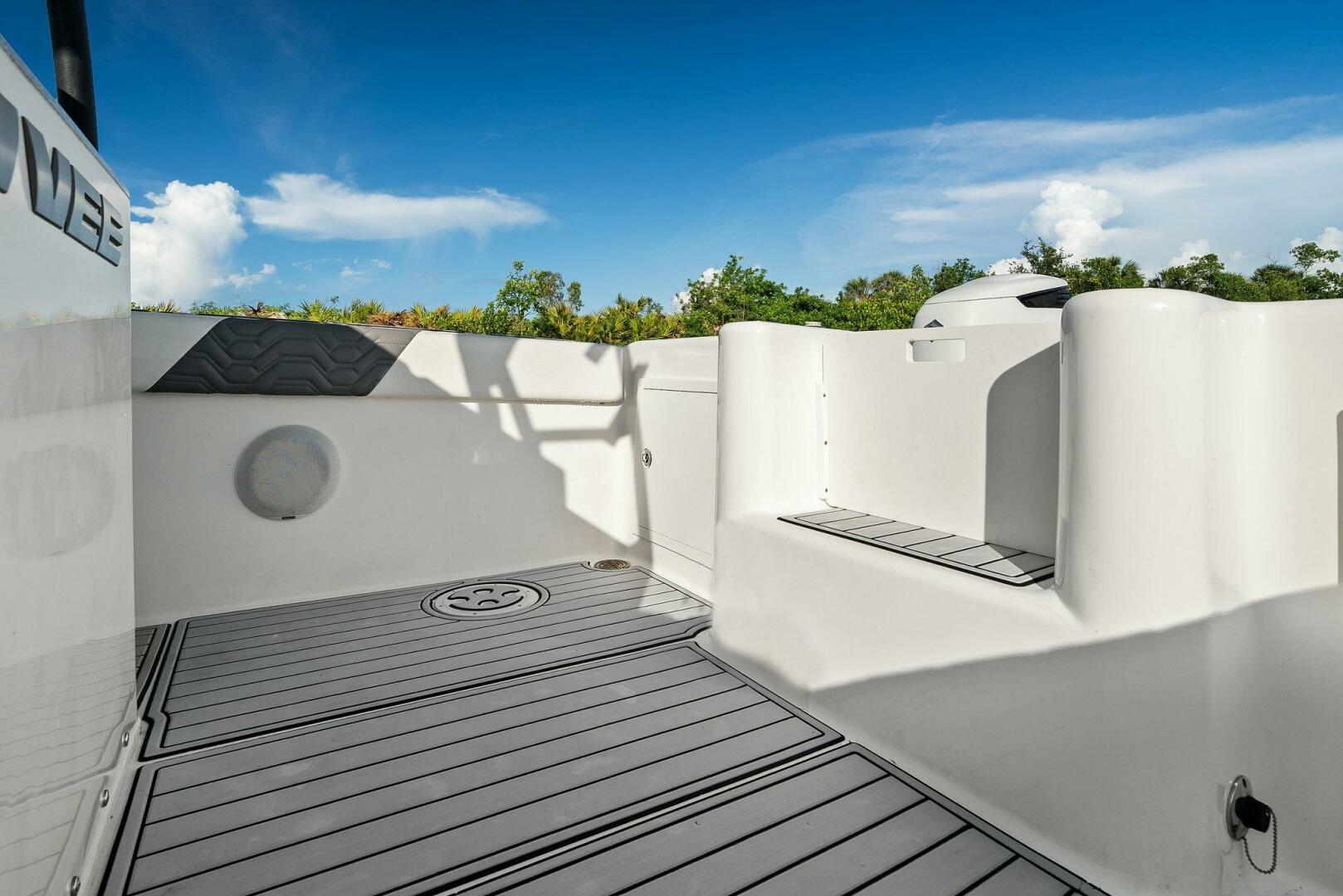 Slide: The Image of 2022 Twin Vee 280 GFX-Cockpit - 5417084