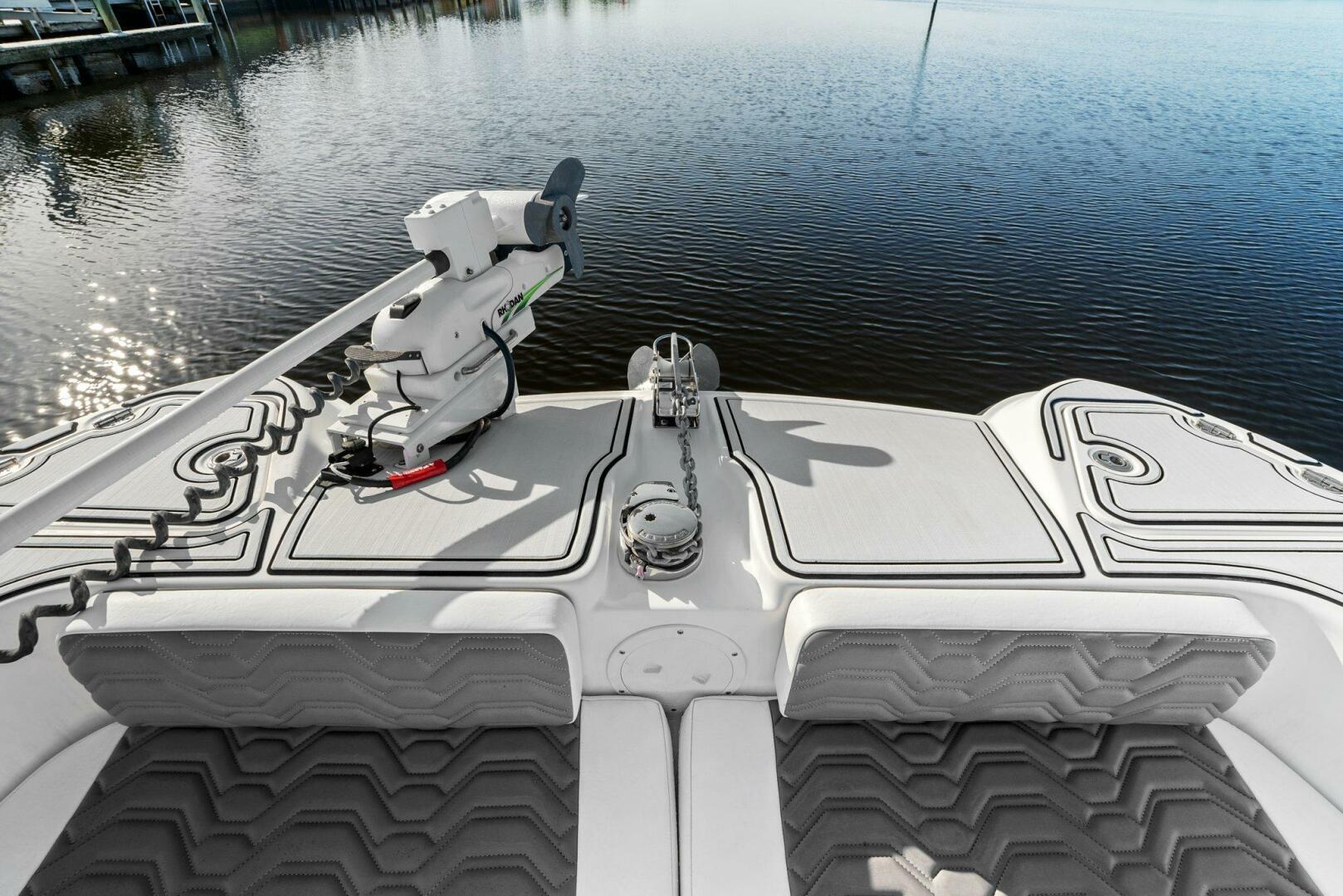 Slide: The Image of 2022 Twin Vee 280 GFX-Trolling Motor - 5417095