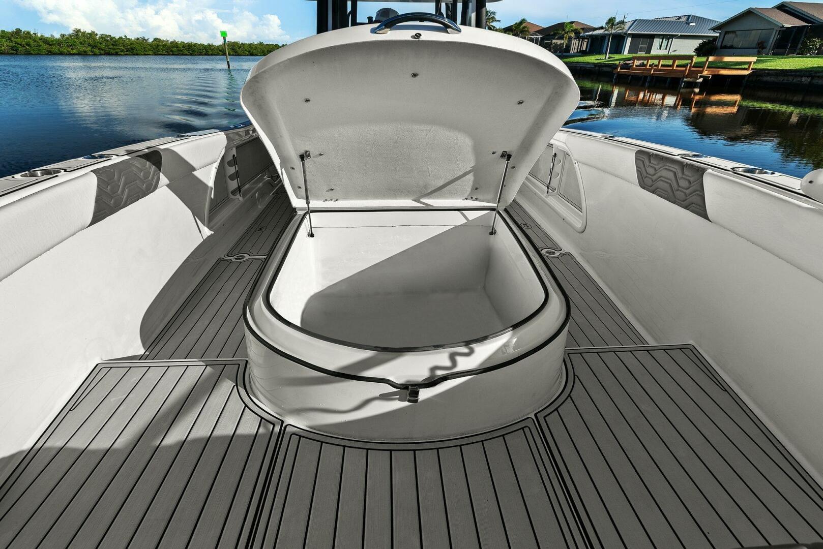 Slide: The Image of 2022 Twin Vee 280 GFX-Foredeck Storage - 5417096