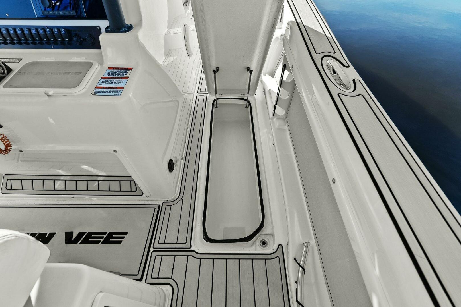 Slide: The Image of 2022 Twin Vee 280 GFX-In-DeckFish Box - 5417098