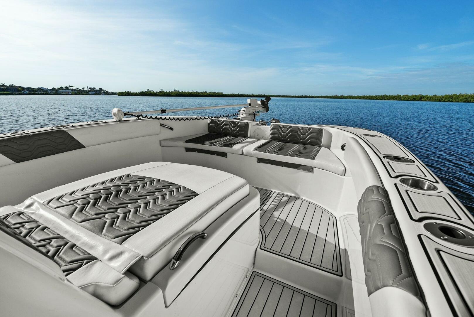 Slide: The Image of 2022 Twin Vee 280 GFX-Foredeck - 5417101