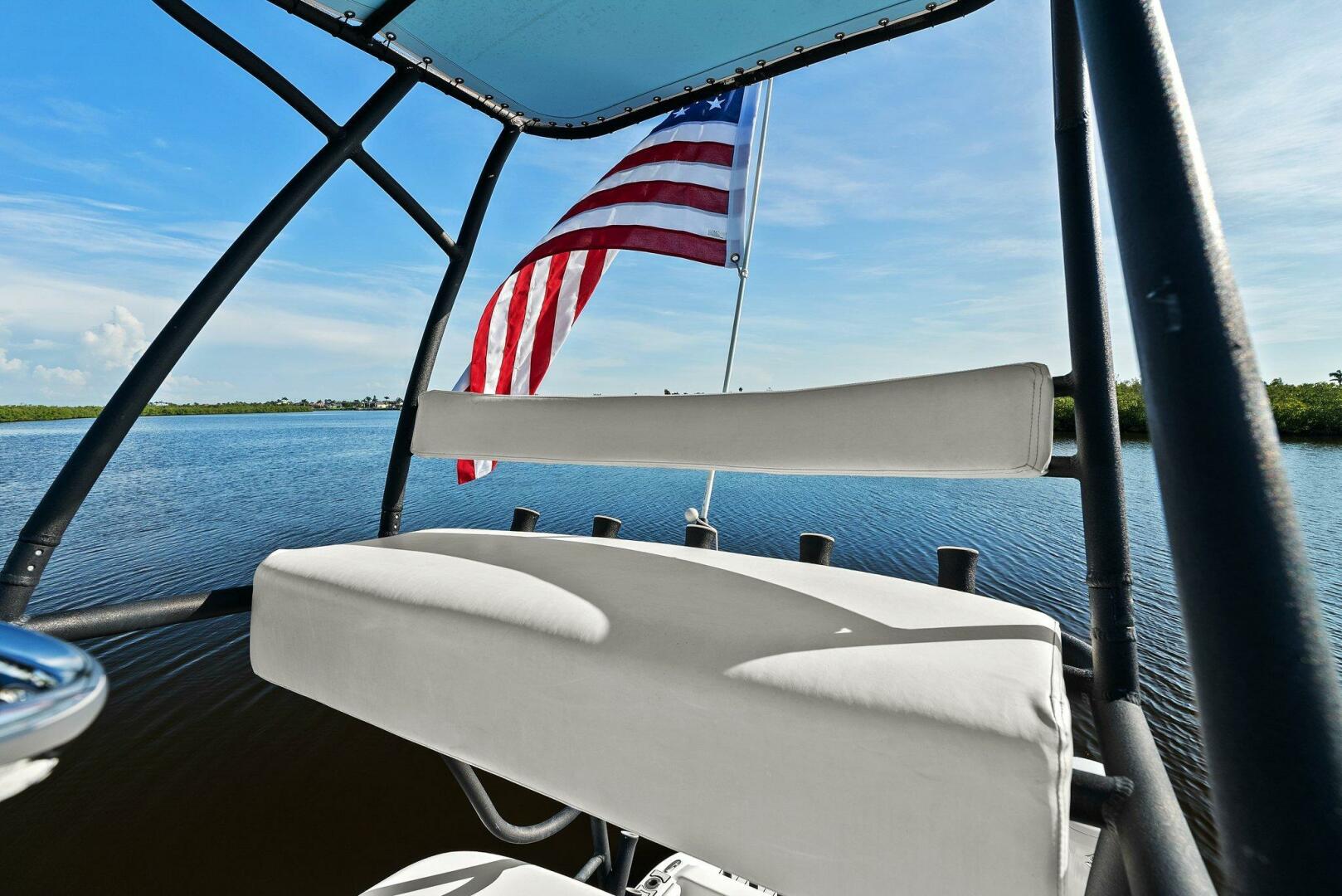 Slide: The Image of 2022 Twin Vee 280 GFX-Tower Seating - 5417113