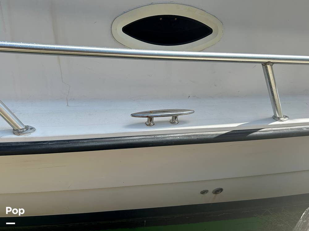Slide: The Image of Twin Vee 32 Weekender 2005 - 15208718