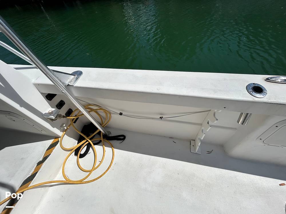 Slide: The Image of Twin Vee 32 Weekender 2005 - 15208746
